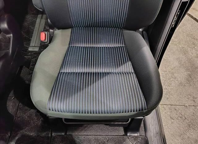 
								TOYOTA VOXY 2015 full									