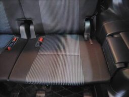 
										TOYOTA VOXY 2015 full									