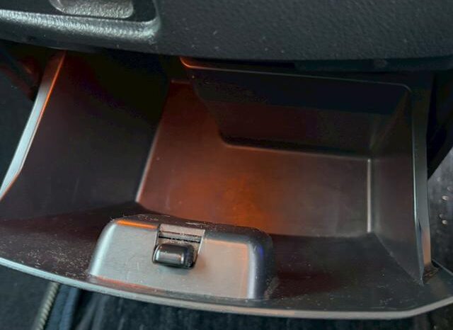 
								TOYOTA VELLFIRE 2010 full									