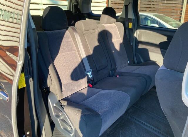 
								TOYOTA VELLFIRE 2012 full									