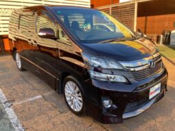 TOYOTA VELLFIRE 2012