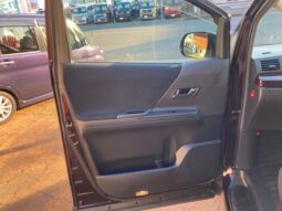 
										TOYOTA VELLFIRE 2012 full									