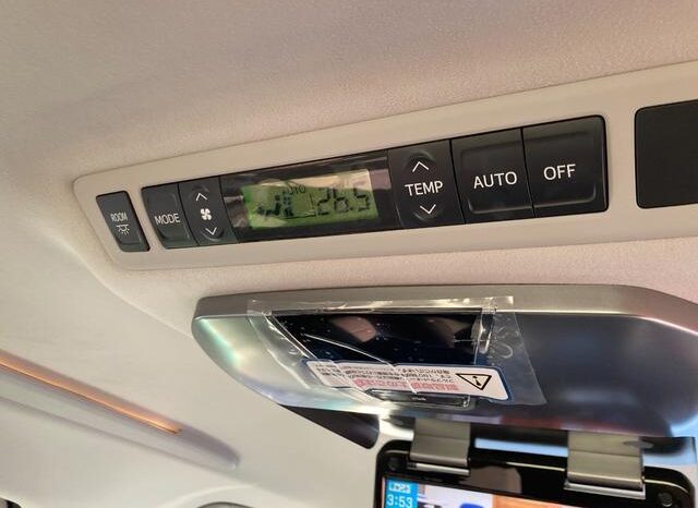 
								TOYOTA VELLFIRE 2012 full									