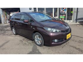TOYOTA WISH 2011