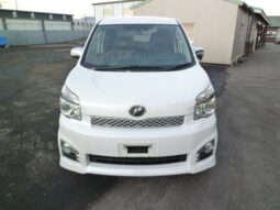 
										TOYOTA VOXY 2013 full									