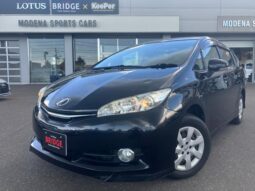 TOYOTA WISH 2015