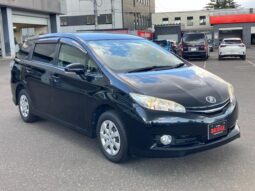 TOYOTA WISH 2015