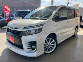 TOYOTA VOXY 2016