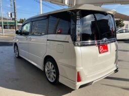 
										TOYOTA VOXY 2016 full									