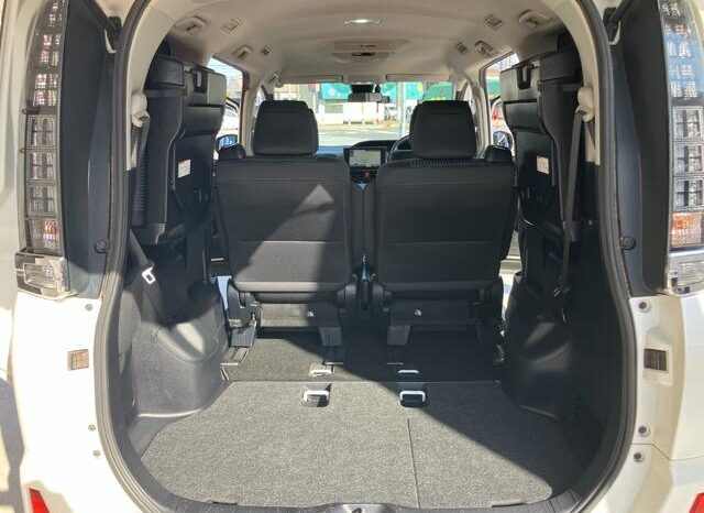 
								TOYOTA VOXY 2016 full									