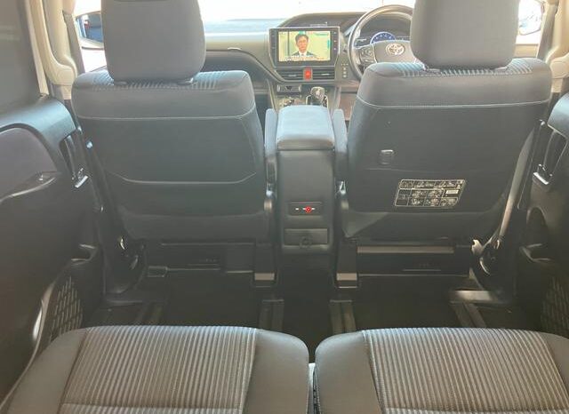 
								TOYOTA VOXY 2016 full									