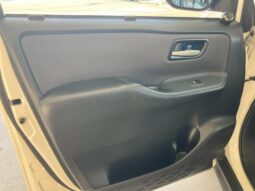 
										TOYOTA VOXY 2016 full									