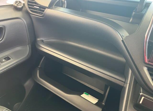 
								TOYOTA VOXY 2016 full									