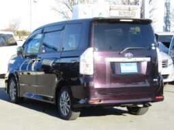 TOYOTA VOVY 2010