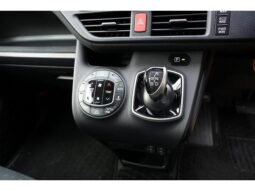 
										TOYOTA VOXY 2015 full									