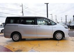 
										TOYOTA VOXY 2015 full									