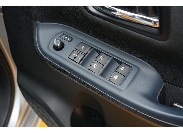 
								TOYOTA VOXY 2015 full									