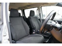 
										TOYOTA VOXY 2015 full									