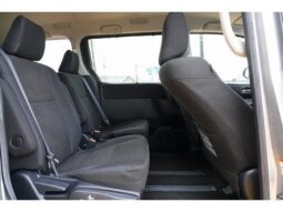 
										TOYOTA VOXY 2015 full									