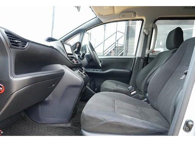 
								TOYOTA VOXY 2015 full									