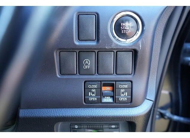 
								TOYOTA VOXY 2015 full									