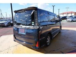 
										TOYOTA VOXY 2015 full									