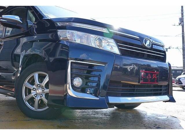 
								TOYOTA VOXY 2015 full									