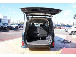 
										TOYOTA VOXY 2015 full									