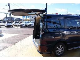 
										TOYOTA VOXY 2015 full									