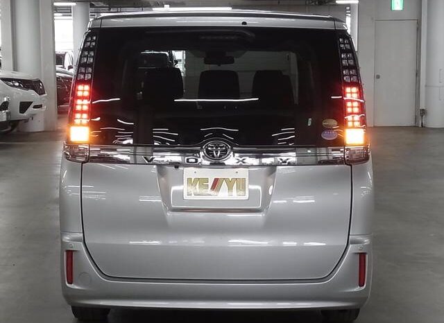 
								TOYOTA VOXY 2016 full									