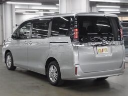 
										TOYOTA VOXY 2016 full									