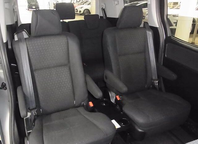 
								TOYOTA VOXY 2016 full									