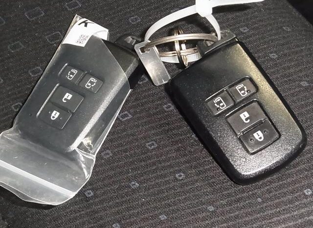 
								TOYOTA VOXY 2016 full									