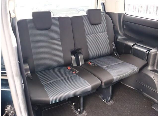 
								TOYOTA VOXY 2014 full									