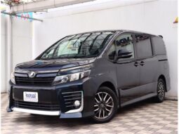 TOYOTA VOXY 2014