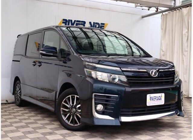 
								TOYOTA VOXY 2014 full									