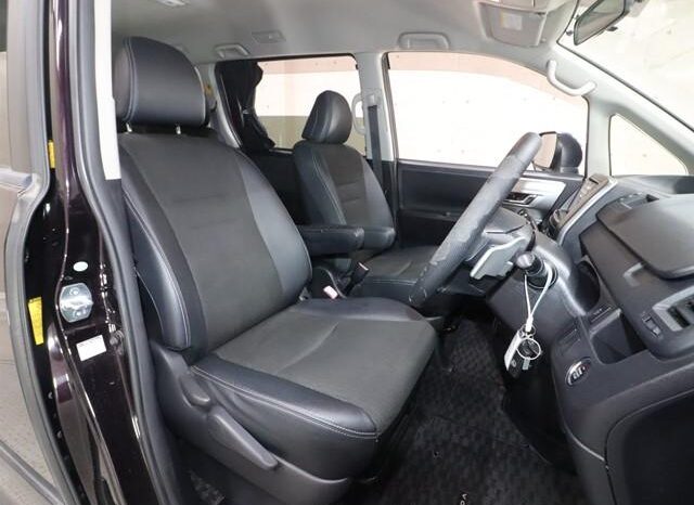 
								TOYOTA VOXY 2014 full									