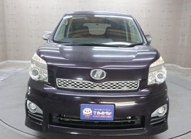 
								TOYOTA VOXY 2014 full									