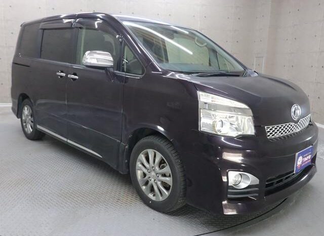 
								TOYOTA VOXY 2014 full									