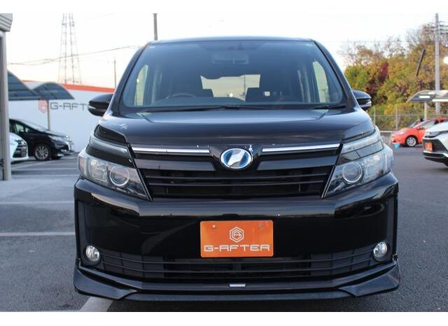 
								TOYOTA VOXY 2014 full									