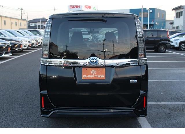 
								TOYOTA VOXY 2014 full									