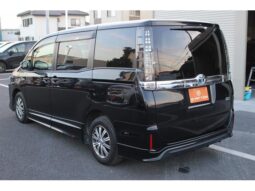 
										TOYOTA VOXY 2014 full									