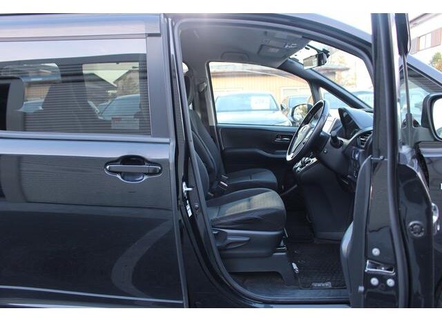 
								TOYOTA VOXY 2014 full									