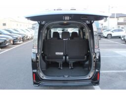 
										TOYOTA VOXY 2014 full									