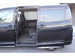 
										TOYOTA VOXY 2014 full									