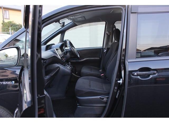 
								TOYOTA VOXY 2014 full									