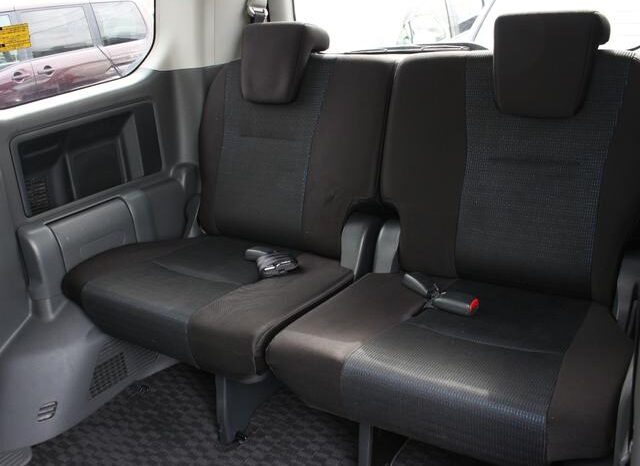 
								TOYOTA VOVY 2008 full									