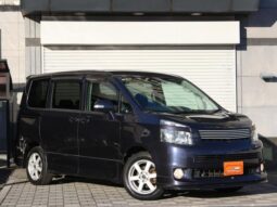 TOYOTA VOVY 2008