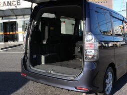 
										TOYOTA VOVY 2008 full									