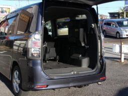 
										TOYOTA VOVY 2008 full									